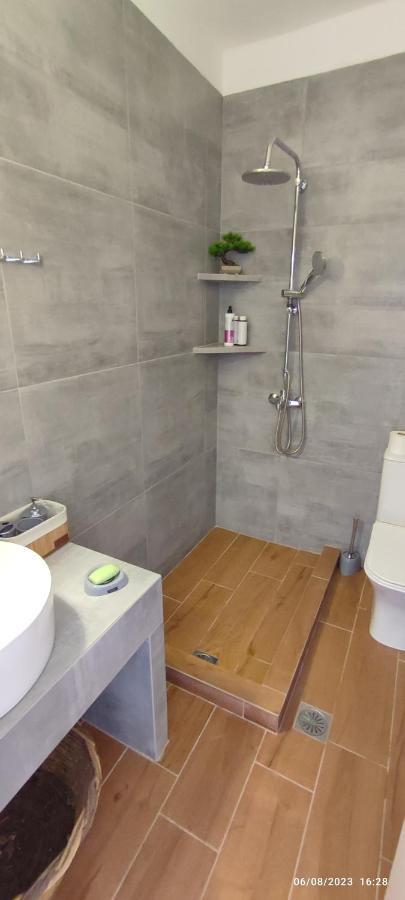 White Lotus Seaside Apartment 키니언 외부 사진